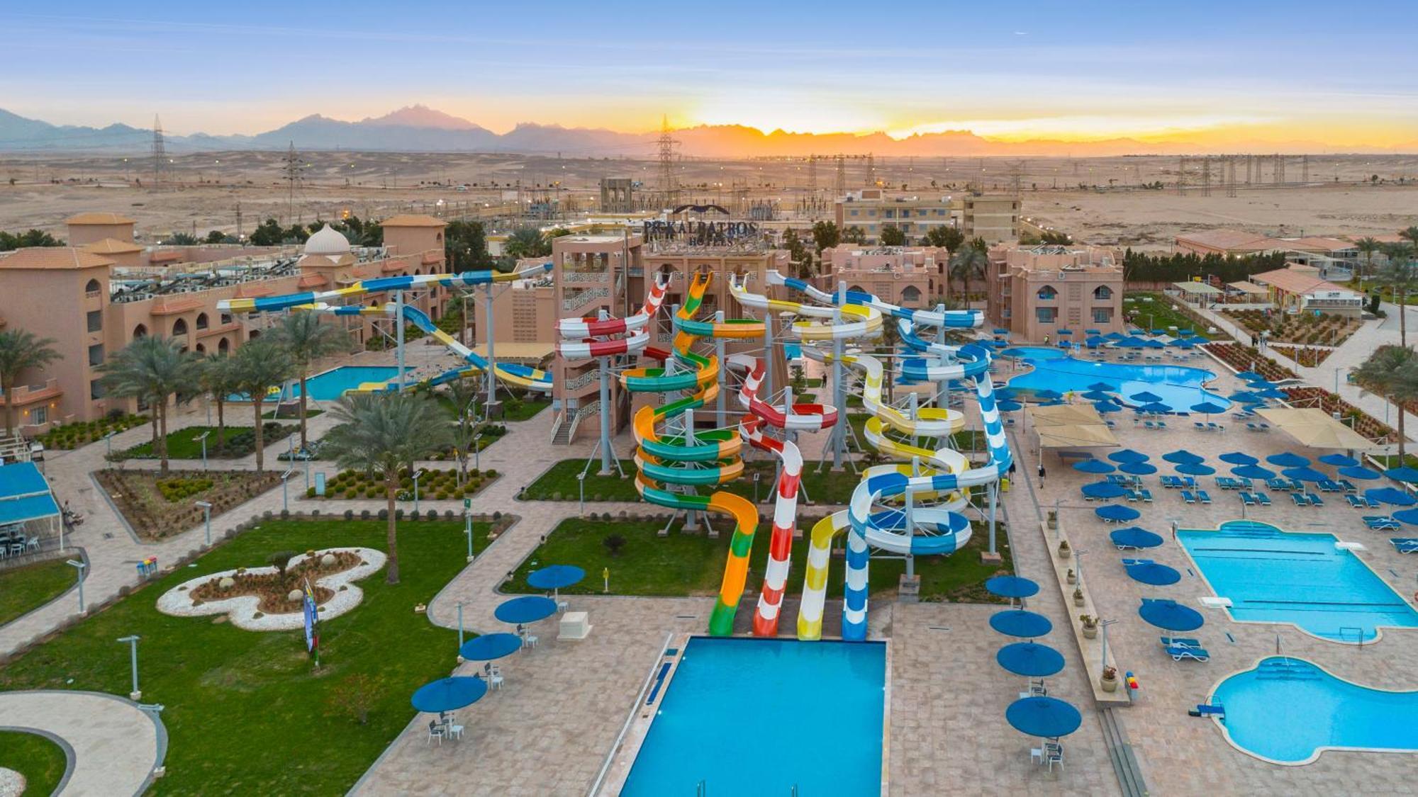 อัลบาทรอส อะควอร์ พาร์ค Hotel ฮูร์กาดา ภายนอก รูปภาพ